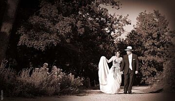 Céline et Marc se sont mariés sur le thème des années folles Céline et Marc se sont mariés sur le thème des années folles