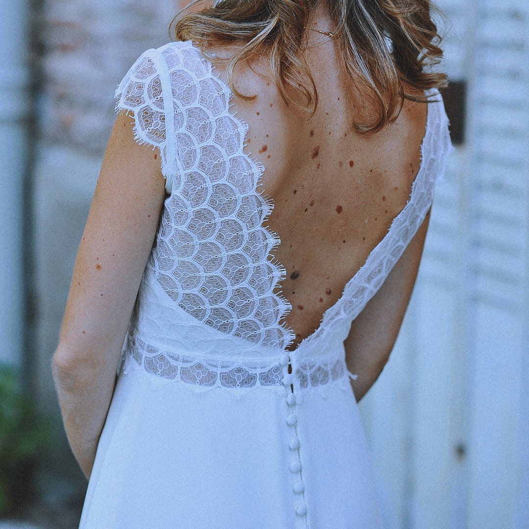 beau dos nu robe de mariée dentelle bohème