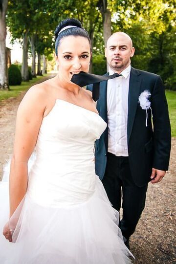 Mariage déjanté en noir et blanc avec couple décalé au top !