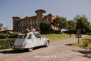 Chateau de Loubejac et 2CV