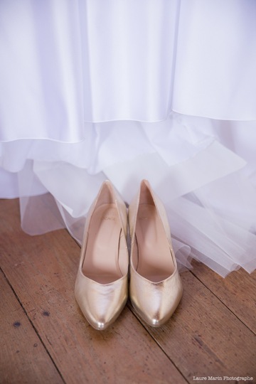 Chaussures à talon dorée mariage