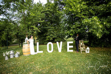 LOVE en lettres géantes d'echos en détours