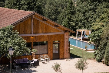 Manoir du thouron, salle réception et piscine