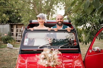 Mariage civil - univers champêtre avec 2CV