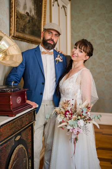 Grand jour de la pétillante Sandie et Hervé le hipster dans le Tarn