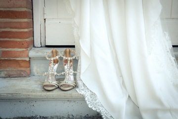 Robe mariée et chaussures diamant