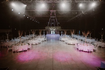 salle de réception de mariage au Château de la Garrigue