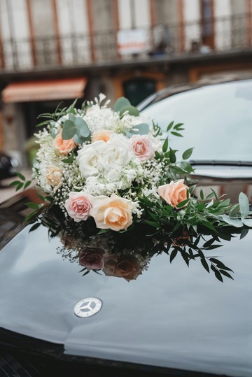 La Dolce Vita | voiture de luxe et fleurs mariage