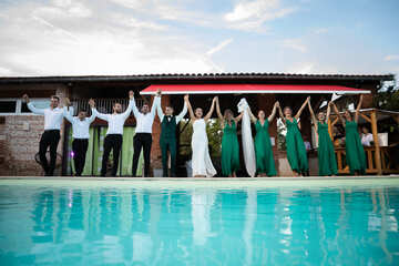 Danse autour de la piscine 