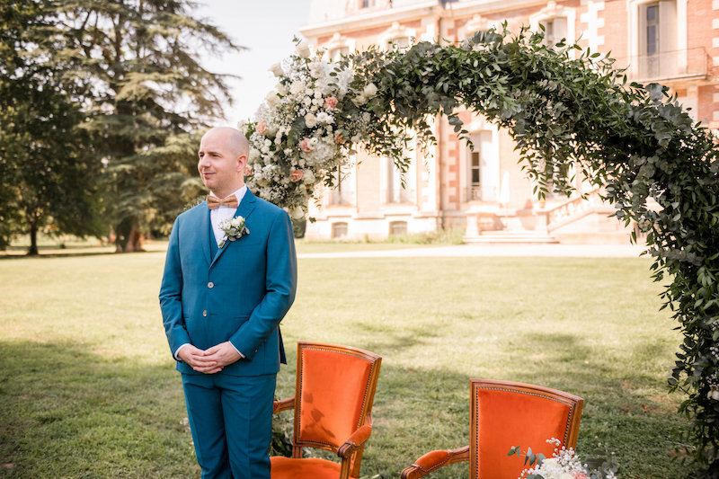 marié devant l’arche