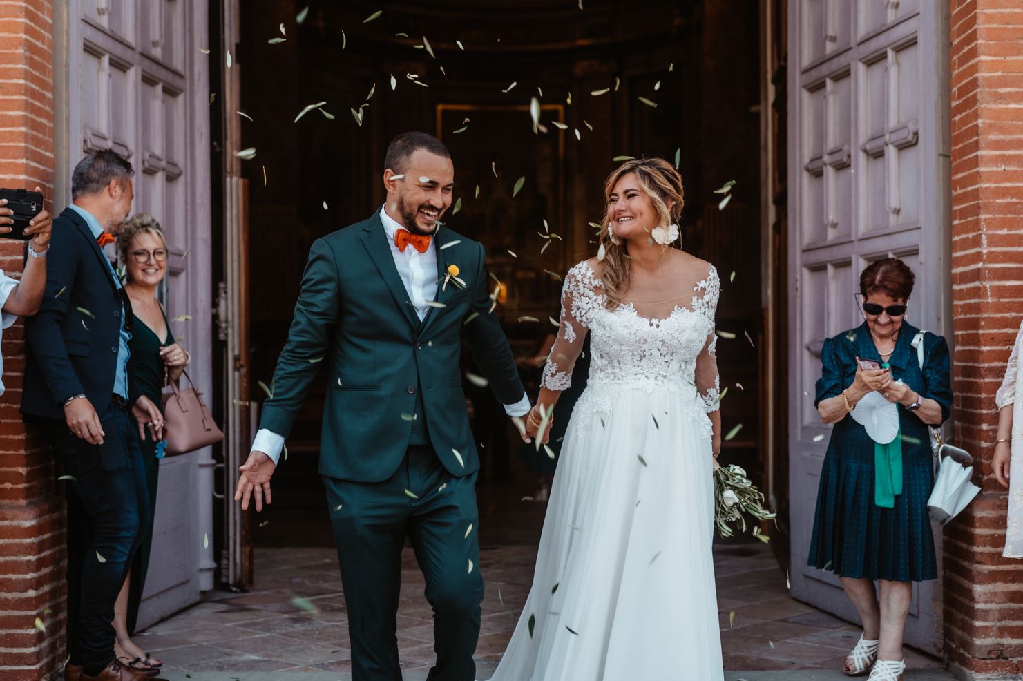 Lancer de feuilles d’olivier