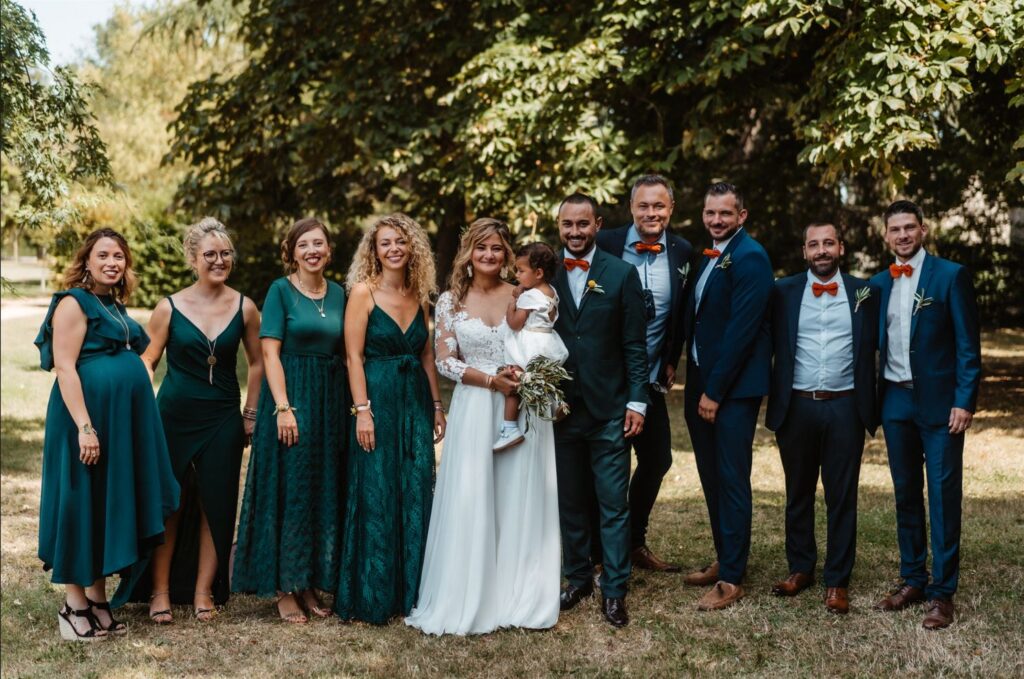 Tenues témoins et demoiselles d’honneur assorties