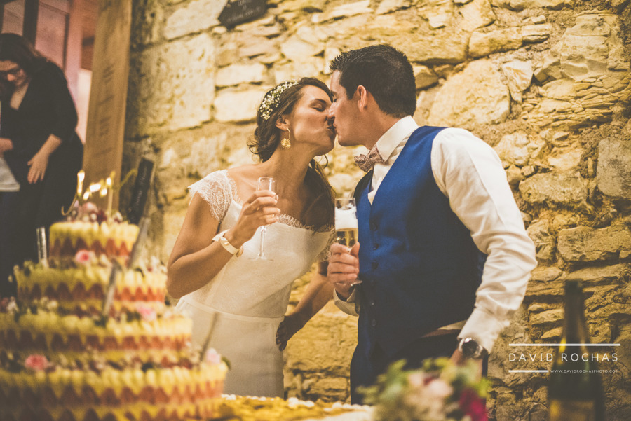 gâteau fraisier avec fleurs pour un mariage
