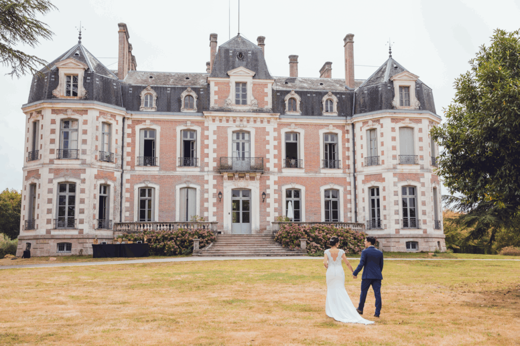 mariés et le château de la Baronnie