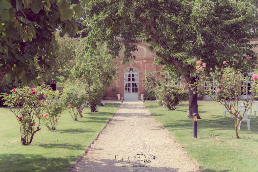 Allée Orangerie de Rochemontès à Seilh