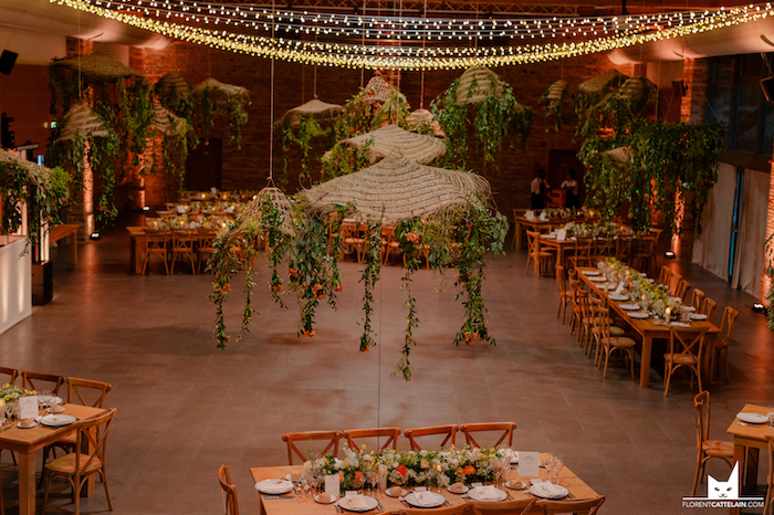 détails des fleurs accrochées