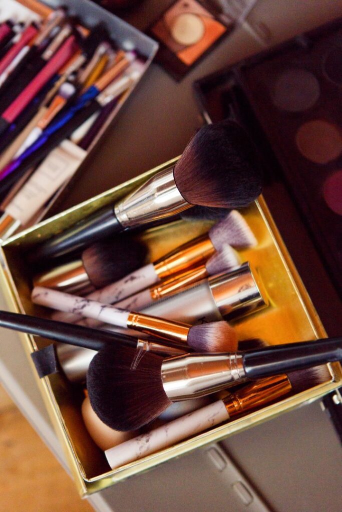 Boite à pinceaux de maquillage La Dolce Vita Organisation Mariage Toulouse.jpg