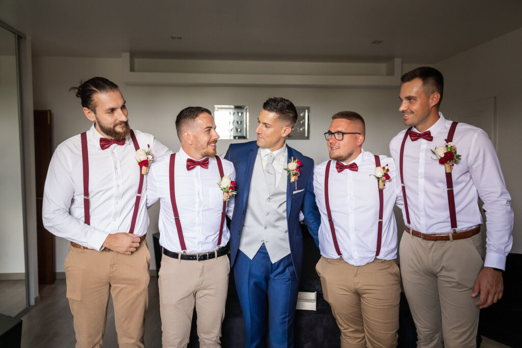 Boutonnière marié et garçons d’honneur