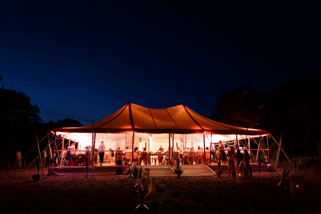 Chapiteau Bambouctou de nuit