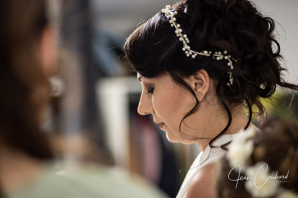 Coiffure mariée avec bijou de tête