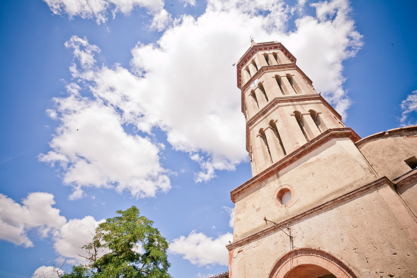 Eglise majestueuse La Dolce Vita Organisation de Mariages Toulouse.jpg
