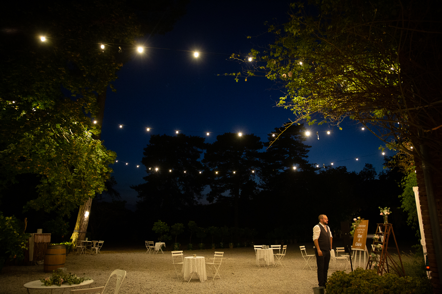 Scénographie arche et lustre La Dolce Vita Organisation de Mariages Toulouse