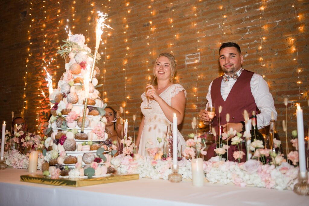 Pièce montée choux et macarons