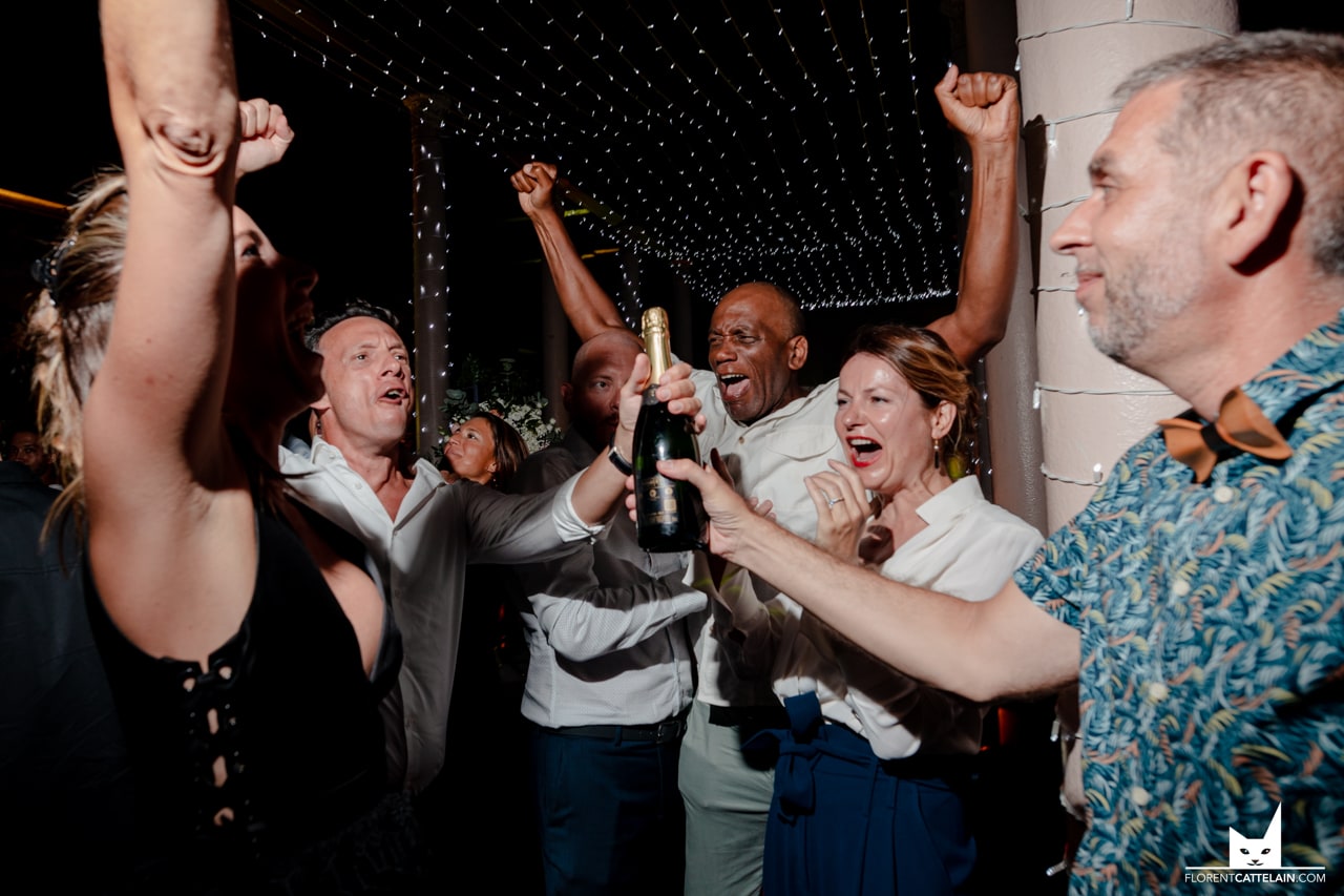 Quand une table gagne une bouteille de champagne