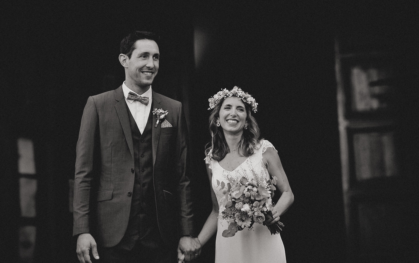 sortie d&rsquo;église mariage avec masque