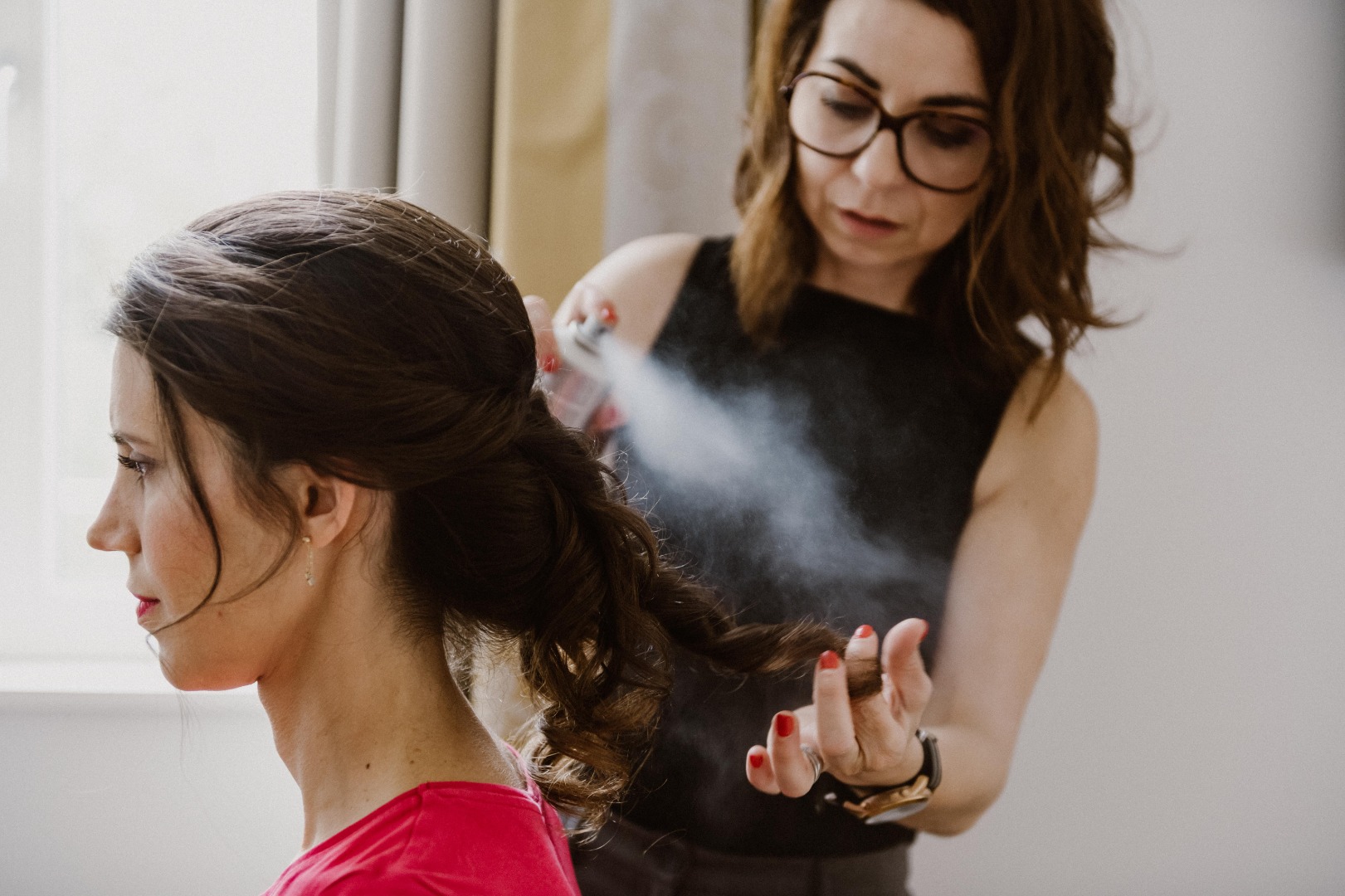Spray final coiffure mariée La Dolce Vita Organisation Mariages Toulouse.jpg