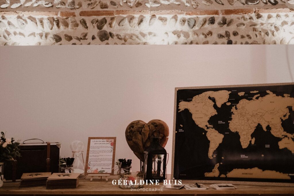 Table des dons fleur et valise La Dolce Vita Organisation de Mariages Toulouse