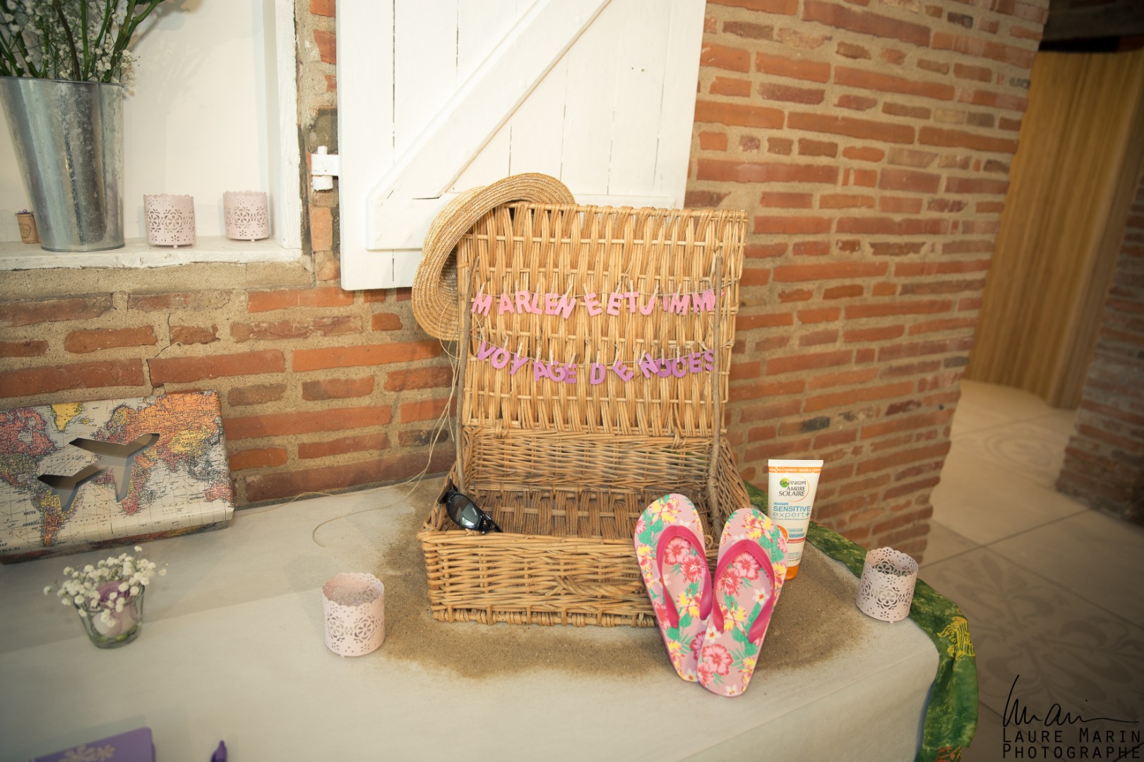 Livre d’or polaroid et masking tape La Dolce Vita Organisation de Mariages Toulouse