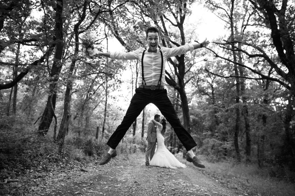 vélo et pancartes flèche