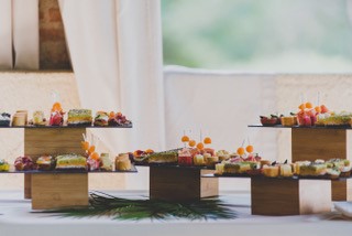 Pièces cocktail du Vin d&rsquo;honneur Wi&rsquo;s Traiteur – Wedding planner La Dolce Vità, Château de Loubejac à Montauban.jpg