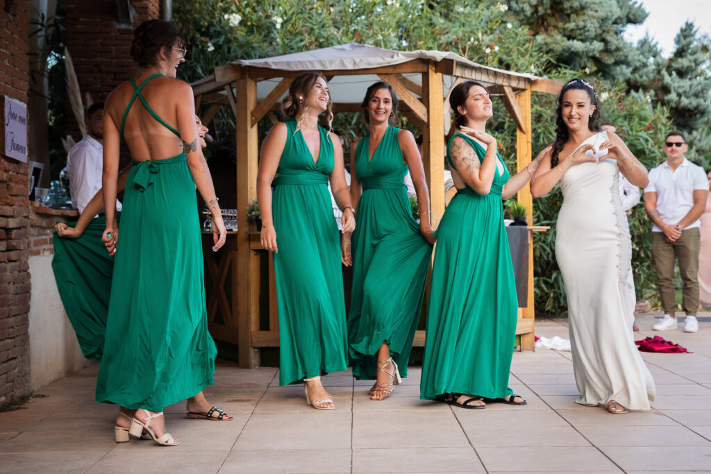 Mariée et ses demoiselles d’honneur